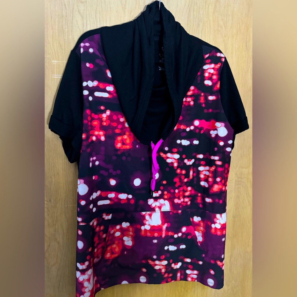 Lane Bryant Livi Active Short Sleeve Workout Jacket in City Lights